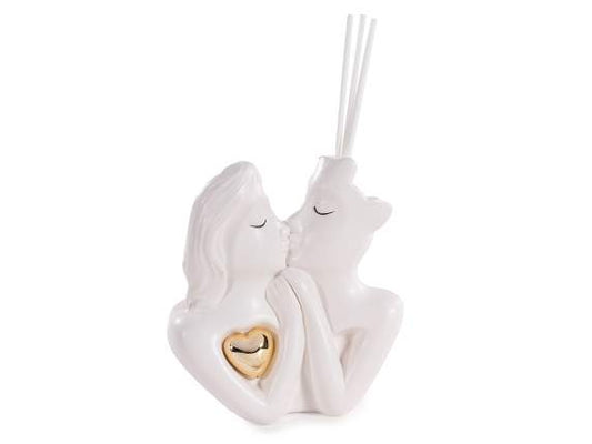 Volti innamorati porcellana con cuore