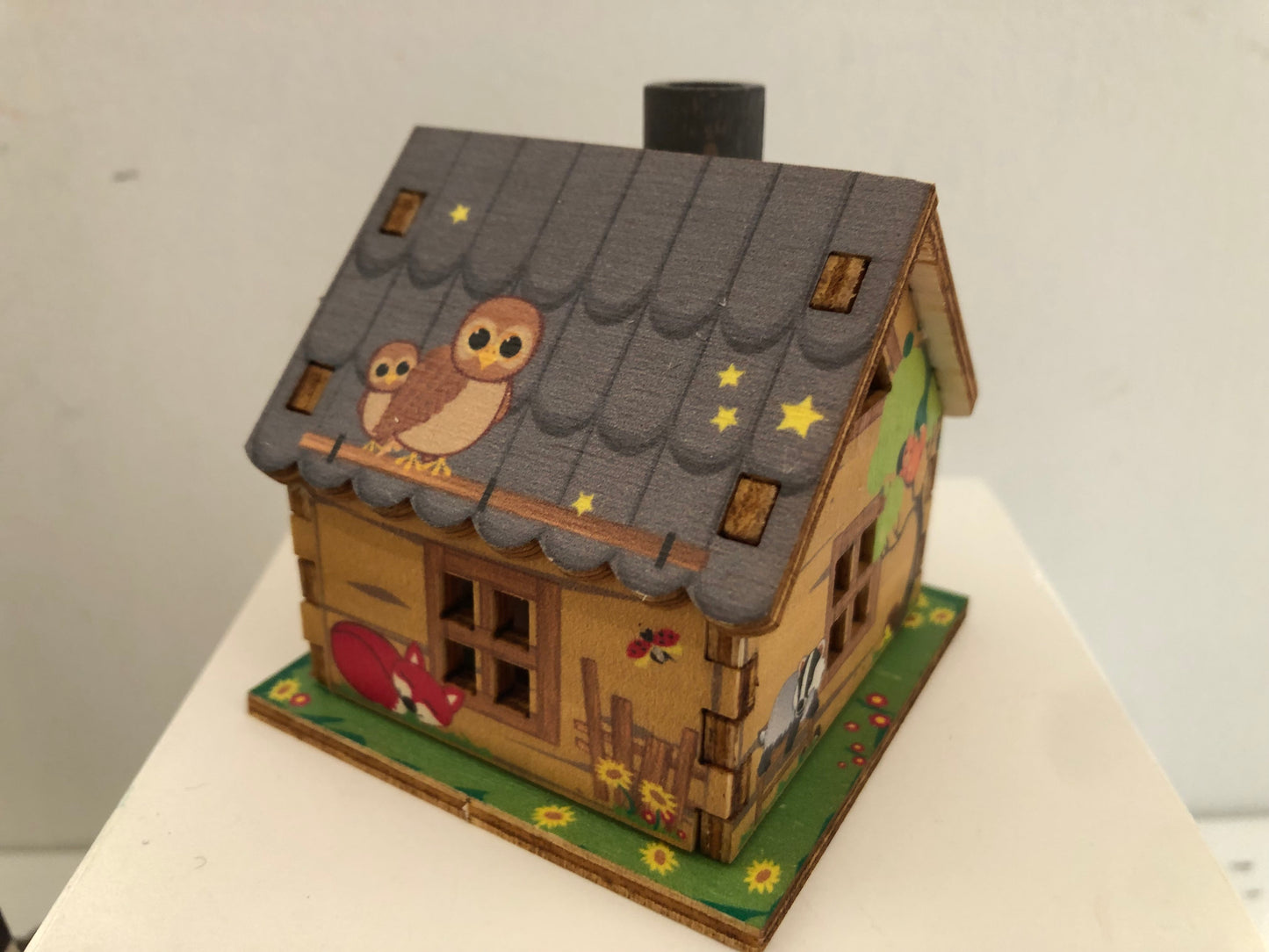casetta in legno porta incenso