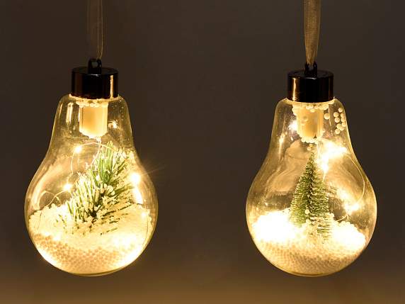 Decori a lampadina in vetro con neve decorativa, rametti di pino e luci led in espositore