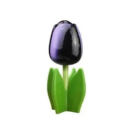 tulipano in legno su foglia